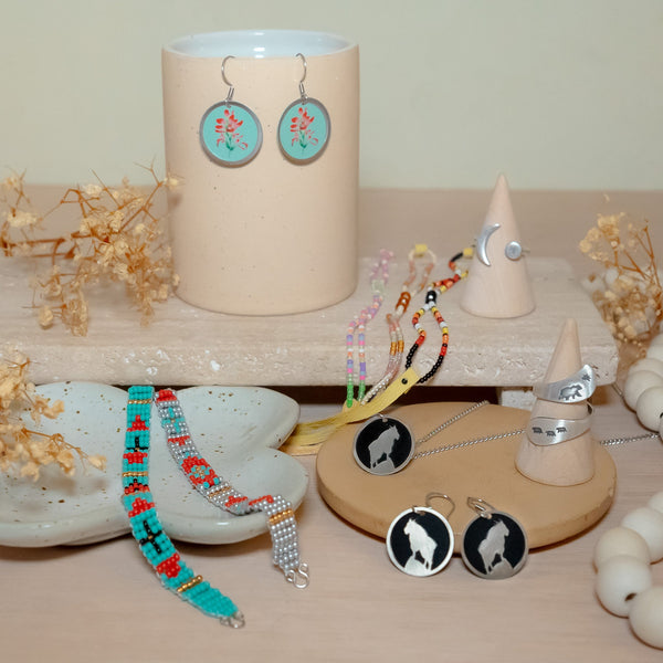 Accessories: Jewelry