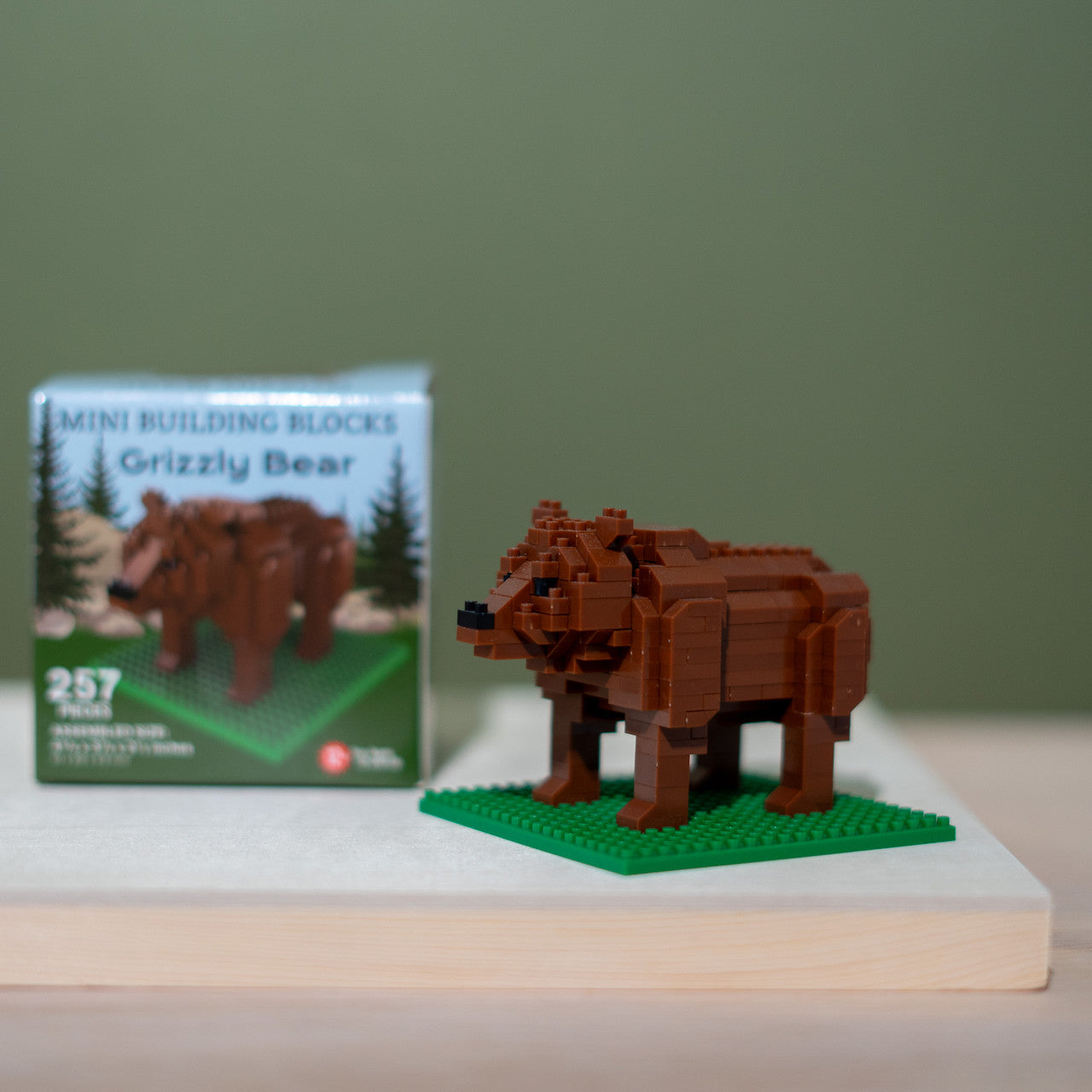 Grizzly Bear Mini Building Blocks