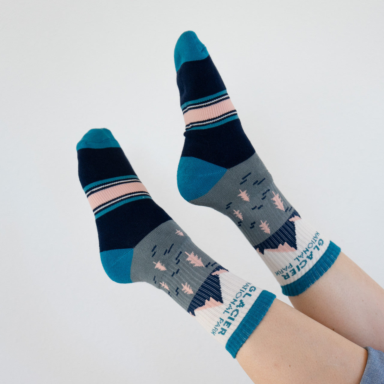 Adult Mountain Scene Socks