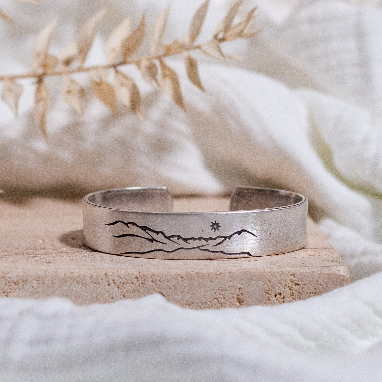 St Mary Lake Cuff