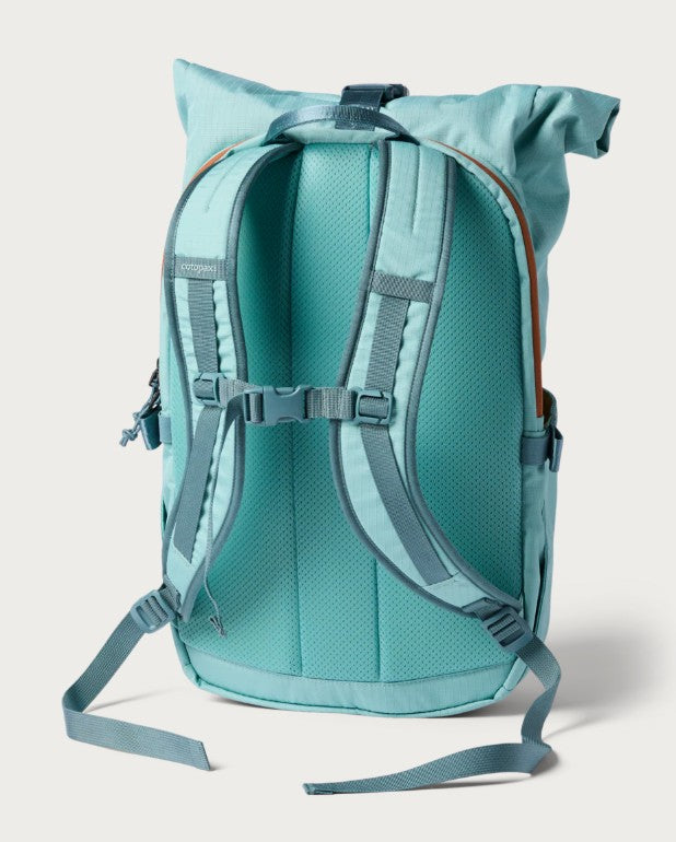 Cotopaxi Consuelo 22L Backpack